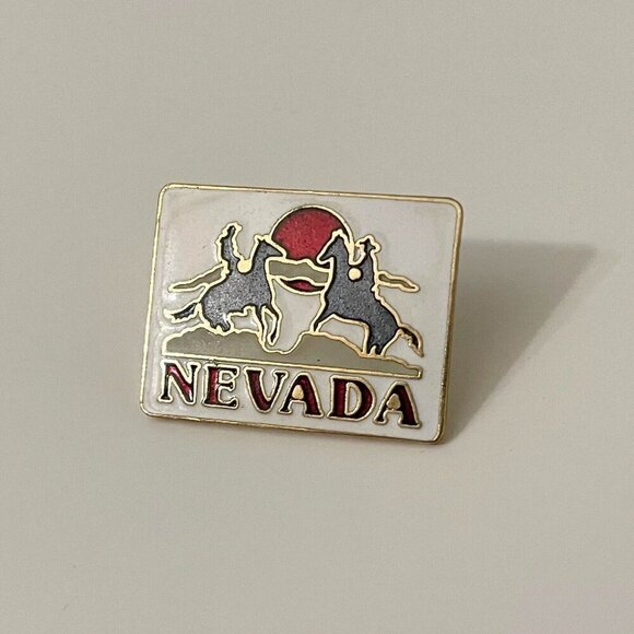 Vintage Nevada Pin Cowboys Horses - Picture 2 of 10